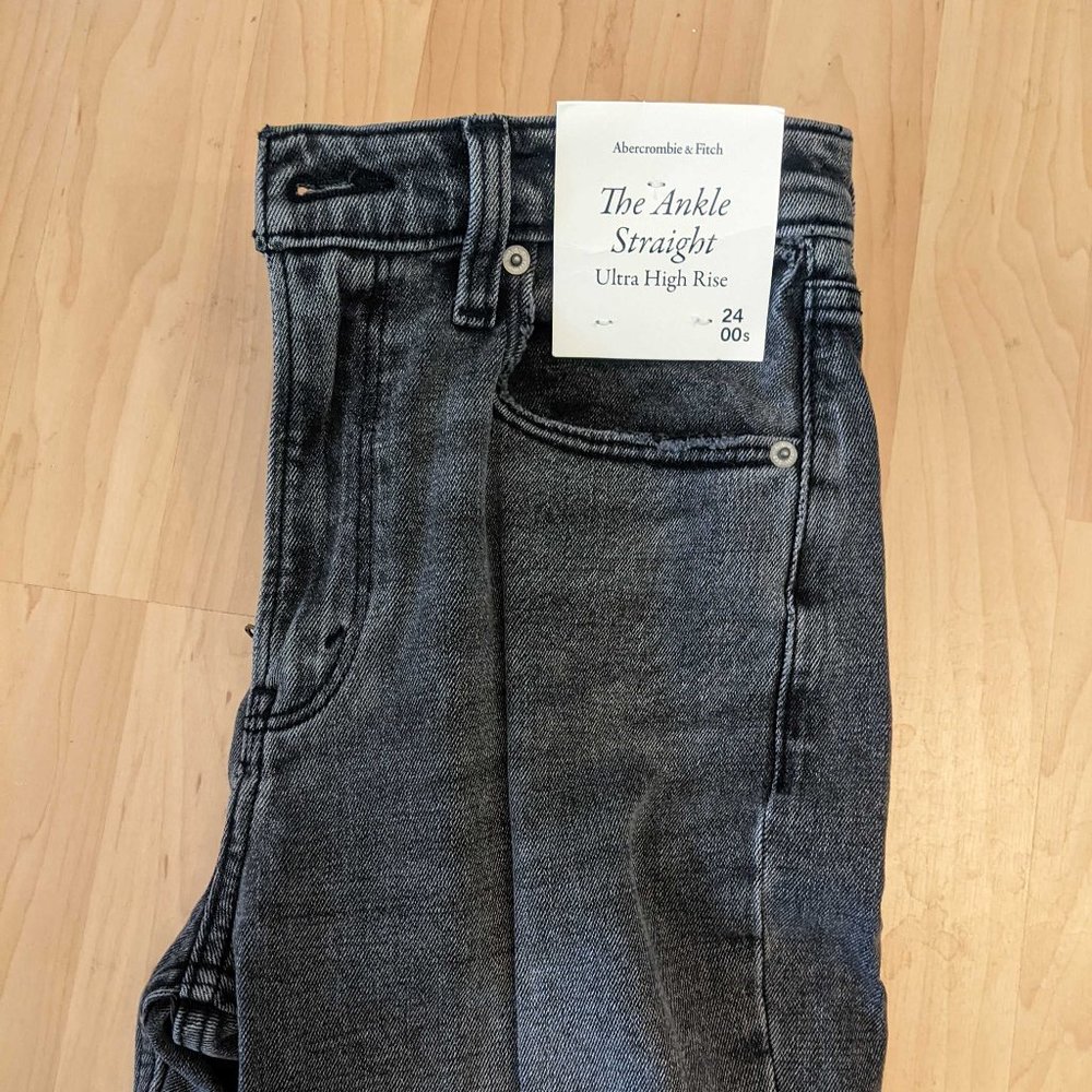 Abercrombie & Fitch Ankle Straight Ultra High Rise 24/00